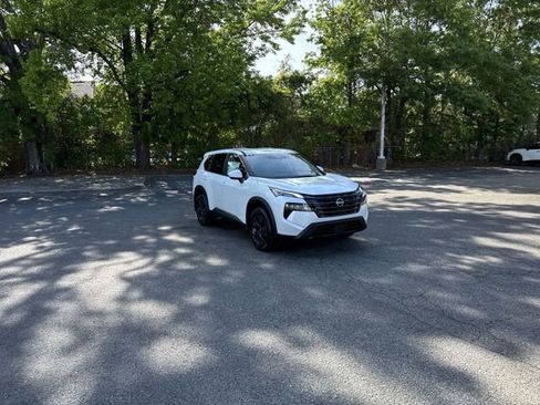 New 2026 Nissan Rogue SV FWD image 3
