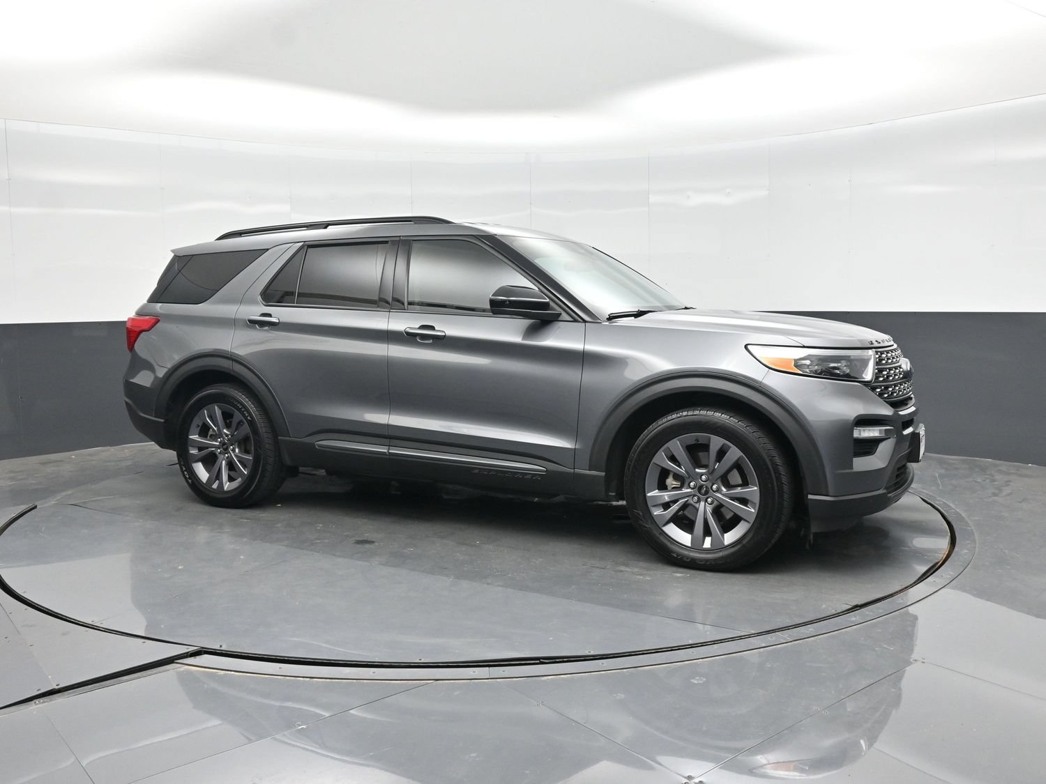 Certified 2023 Ford Explorer XLT w/ Equipment Group 202A RWD image 12
