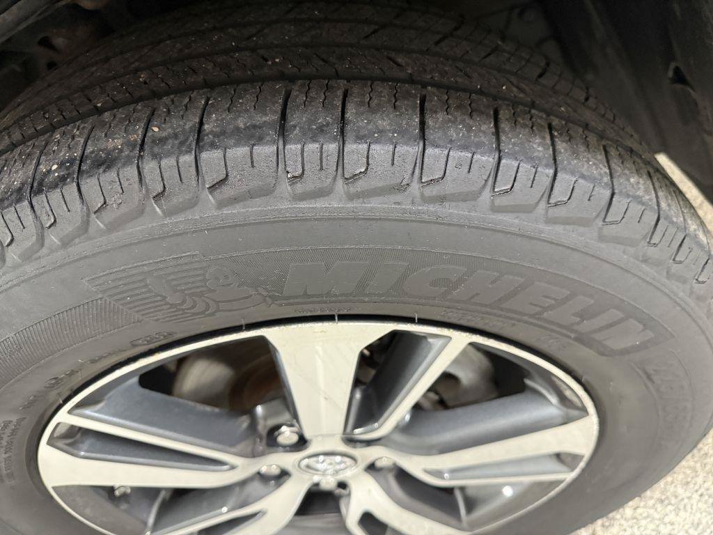 Used 2018 Toyota RAV4 XLE AWD/4WD image 37