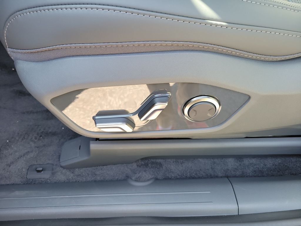 New 2026 Kia EV9 Light RWD image 27