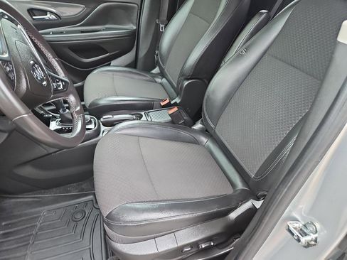 Used 2018 Buick Encore Preferred AWD/4WD image 12