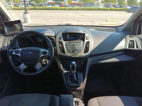 Used 2017 Ford Transit Connect XL FWD image 16