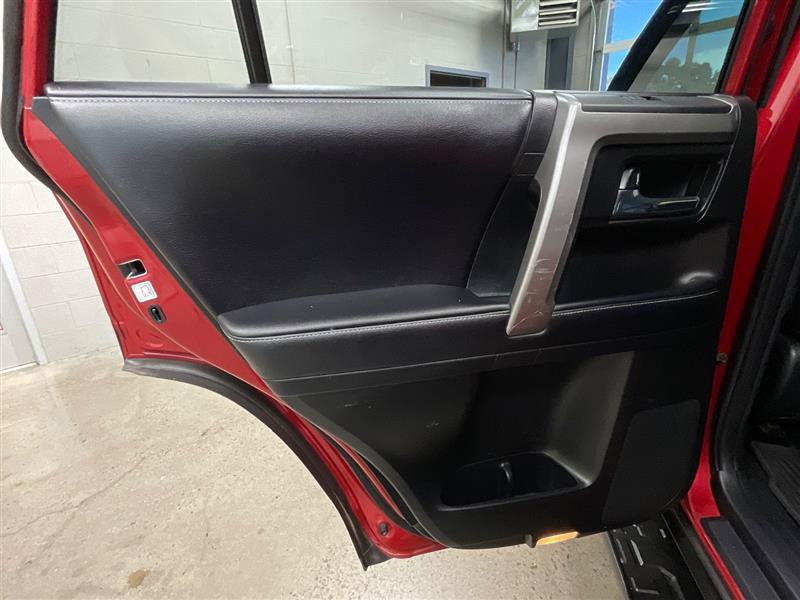 Used 2018 Toyota 4Runner SR5 Premium AWD/4WD image 26
