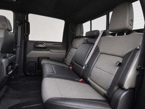 Used 2024 Chevrolet Silverado 2500 ZR2 w/ Technology Package AWD/4WD image 20