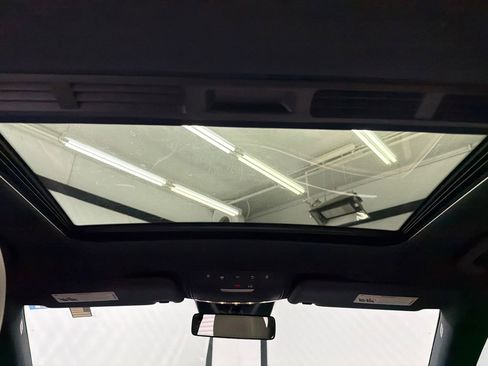 Used 2019 Mercedes-Benz E 300 4MATIC image 22