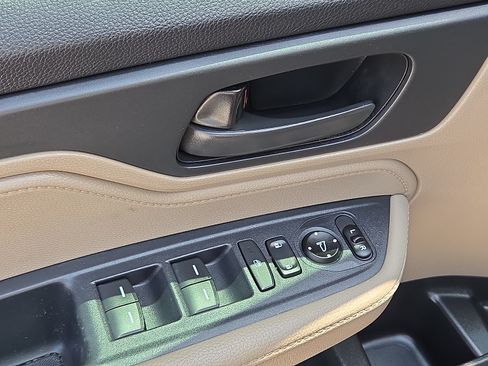 Used 2020 Honda Odyssey EX image 15