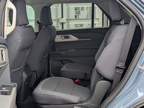 New 2026 Ford Explorer Active RWD image 15