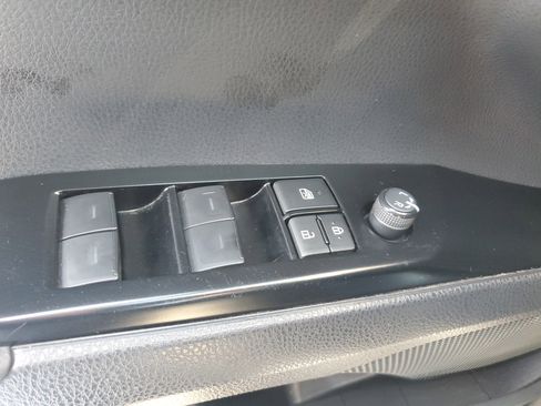 Used 2025 Toyota Camry SE FWD image 22