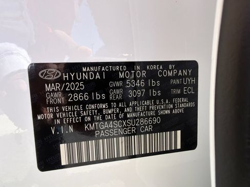 Used 2025 Genesis G80 2.5T AWD/4WD image 34