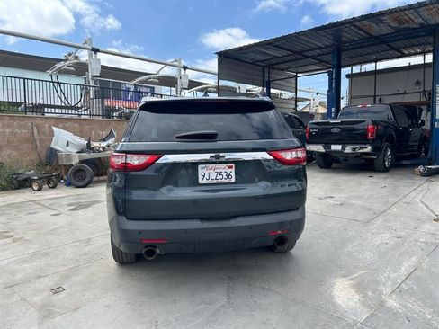 Used 2020 Chevrolet Traverse LT FWD image 8