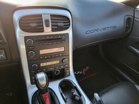 Used 2006 Chevrolet Corvette Convertible w/ Preferred Equipment Group image 16