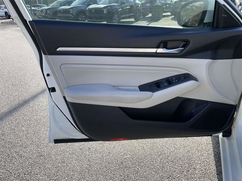 Used 2019 Nissan Altima 2.5 SL image 13