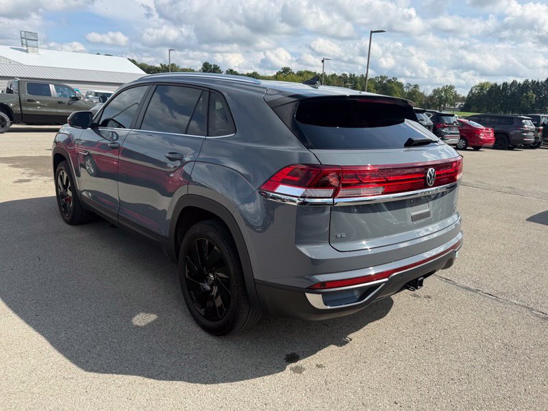 Used 2024 Volkswagen Atlas Cross Sport SE w/ Panoramic Sunroof Package AWD/4WD image 18