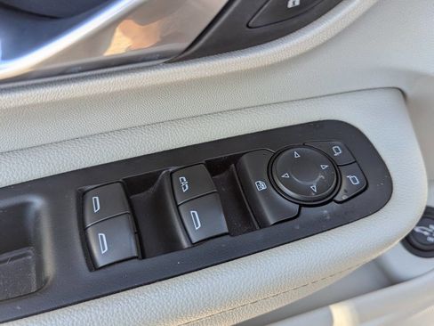 Used 2018 GMC Terrain Denali w/ Comfort Package image 25