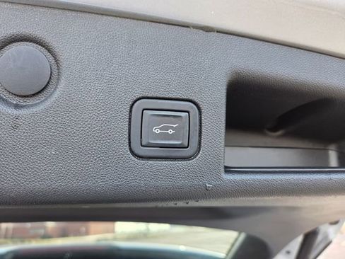 Used 2022 Chevrolet Equinox LT AWD/4WD image 59