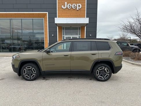 New 2026 Jeep Cherokee Laredo image 9