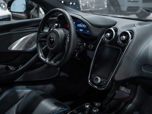 Used 2021 McLaren GT image 51