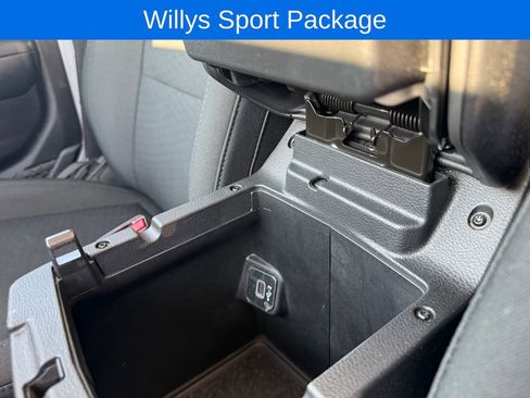 Used 2022 Jeep Gladiator Sport AWD/4WD image 35