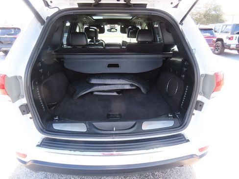 Used 2018 Jeep Grand Cherokee Limited w/ Luxury Group II image 14