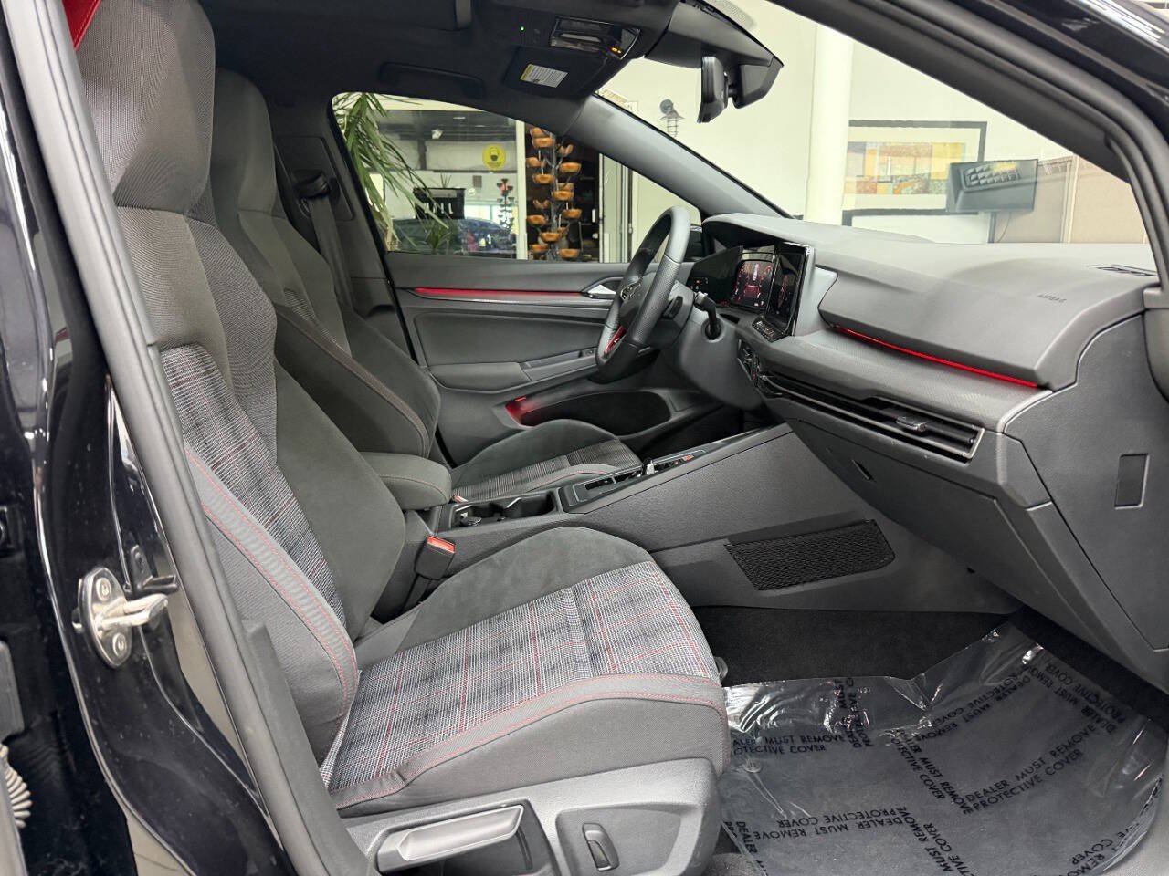 Used 2022 Volkswagen GTI SE FWD image 17