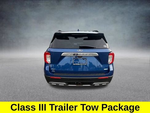 Used 2020 Ford Explorer XLT w/ Equipment Group 202A AWD/4WD image 4