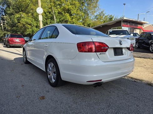 Used 2013 Volkswagen Jetta SE FWD image 3