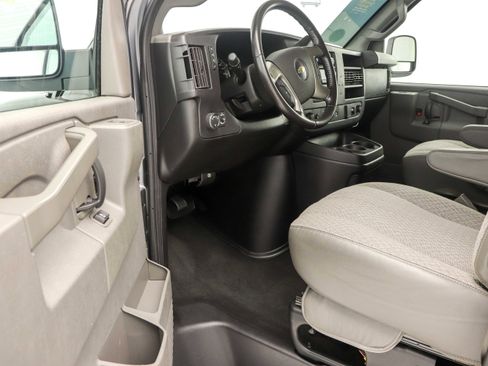 Used 2017 Chevrolet Express 3500 LT w/ LT Preferred Equipment Group image 16
