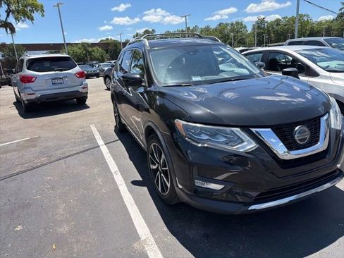 Used 2018 Nissan Rogue SL w/ Premium Package FWD image 8