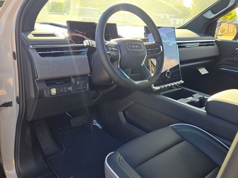 New 2026 GMC Sierra EV Elevation image 23