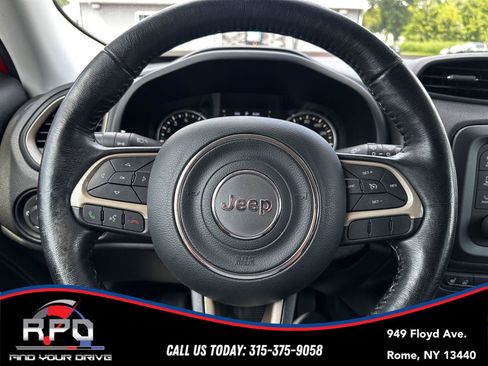 Used 2017 Jeep Renegade Latitude w/ Cold Weather Group AWD/4WD image 17