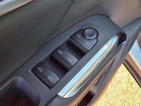 New 2026 Chevrolet Traverse LT w/ Driver Confidence Package image 12