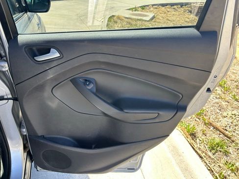 Used 2016 Ford Escape SE image 27