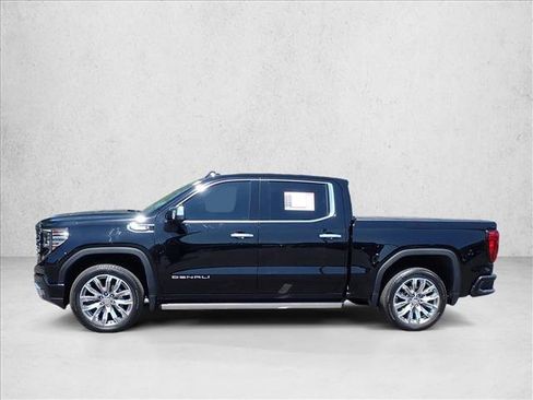 Used 2025 GMC Sierra 1500 Denali w/ Denali Reserve Package AWD/4WD image 2