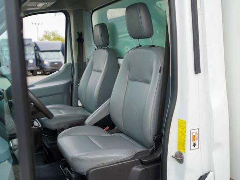 Used 2019 Ford Transit 350 156 DRW RWD image 18