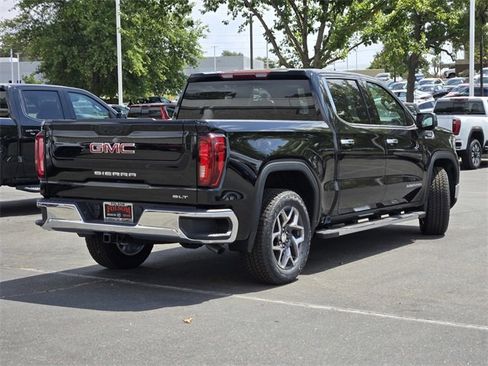 New 2026 GMC Sierra 1500 SLT w/ SLT Premium Package image 4
