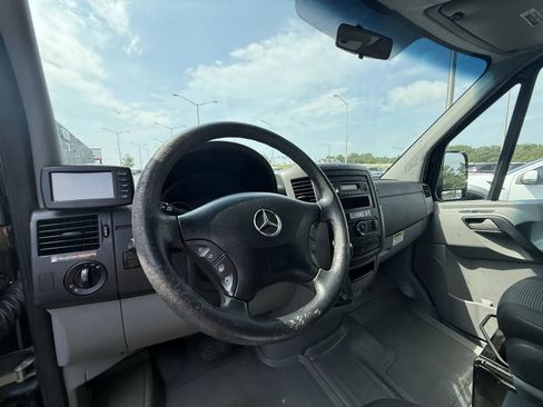 Used 2011 Mercedes-Benz Sprinter 2500 image 7