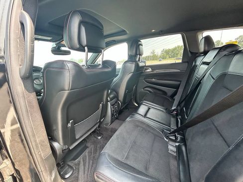 Used 2017 Jeep Grand Cherokee Trailhawk AWD/4WD image 18