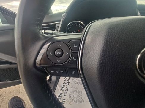 Used 2020 Toyota Camry SE image 11