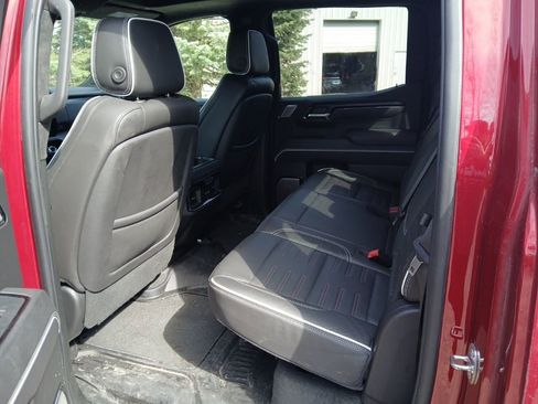 Used 2024 GMC Sierra 1500 AT4X image 11