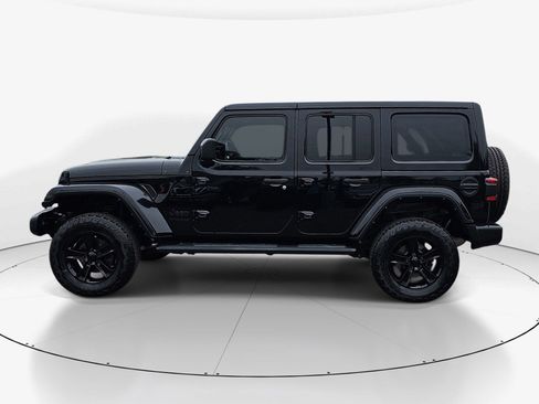 Used 2021 Jeep Wrangler Unlimited Sahara AWD/4WD image 7