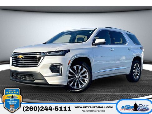 Used 2023 Chevrolet Traverse Premier image 1