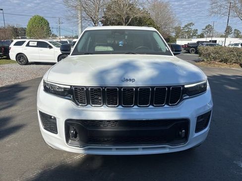 Used 2021 Jeep Grand Cherokee L Overland w/ Luxury Tech Group IV image 2