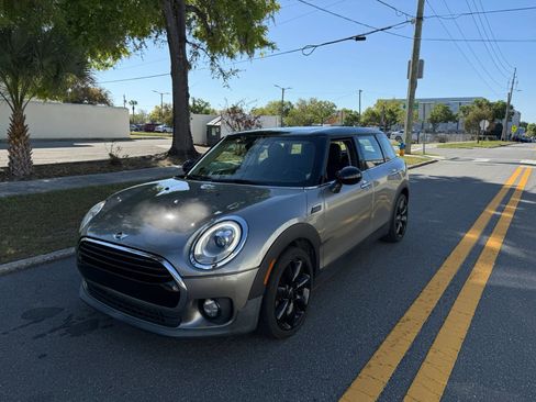 Used 2016 MINI Cooper Clubman FWD image 2
