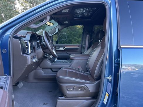 Used 2025 GMC Sierra 3500 Denali w/ Denali Reserve Package image 15