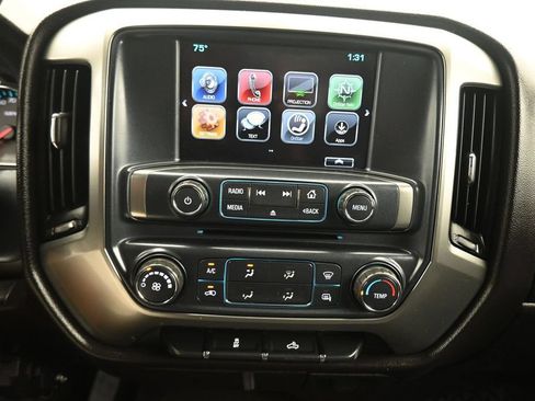Used 2018 Chevrolet Silverado 1500 LT AWD/4WD image 19