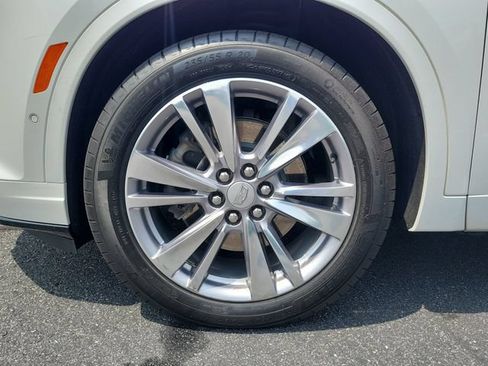 Used 2024 Cadillac XT6 Premium Luxury w/ Platinum Package FWD image 7