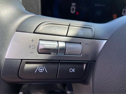 Used 2025 Hyundai Kona SEL AWD/4WD image 19