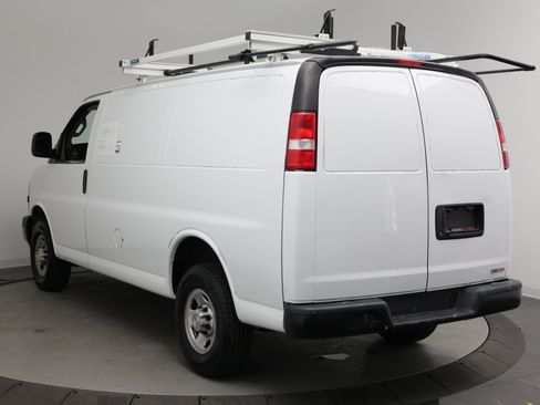 Used 2023 Chevrolet Express 2500 w/ Driver Convenience Package RWD image 4