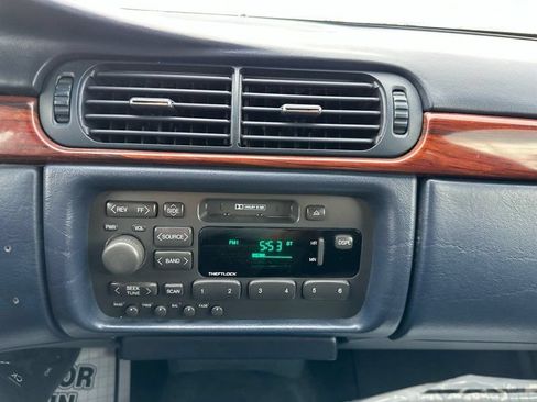 Used 1998 Cadillac De Ville FWD image 19