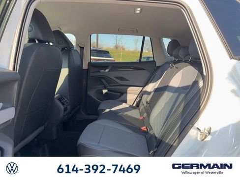 New 2026 Volkswagen Tiguan SE image 16